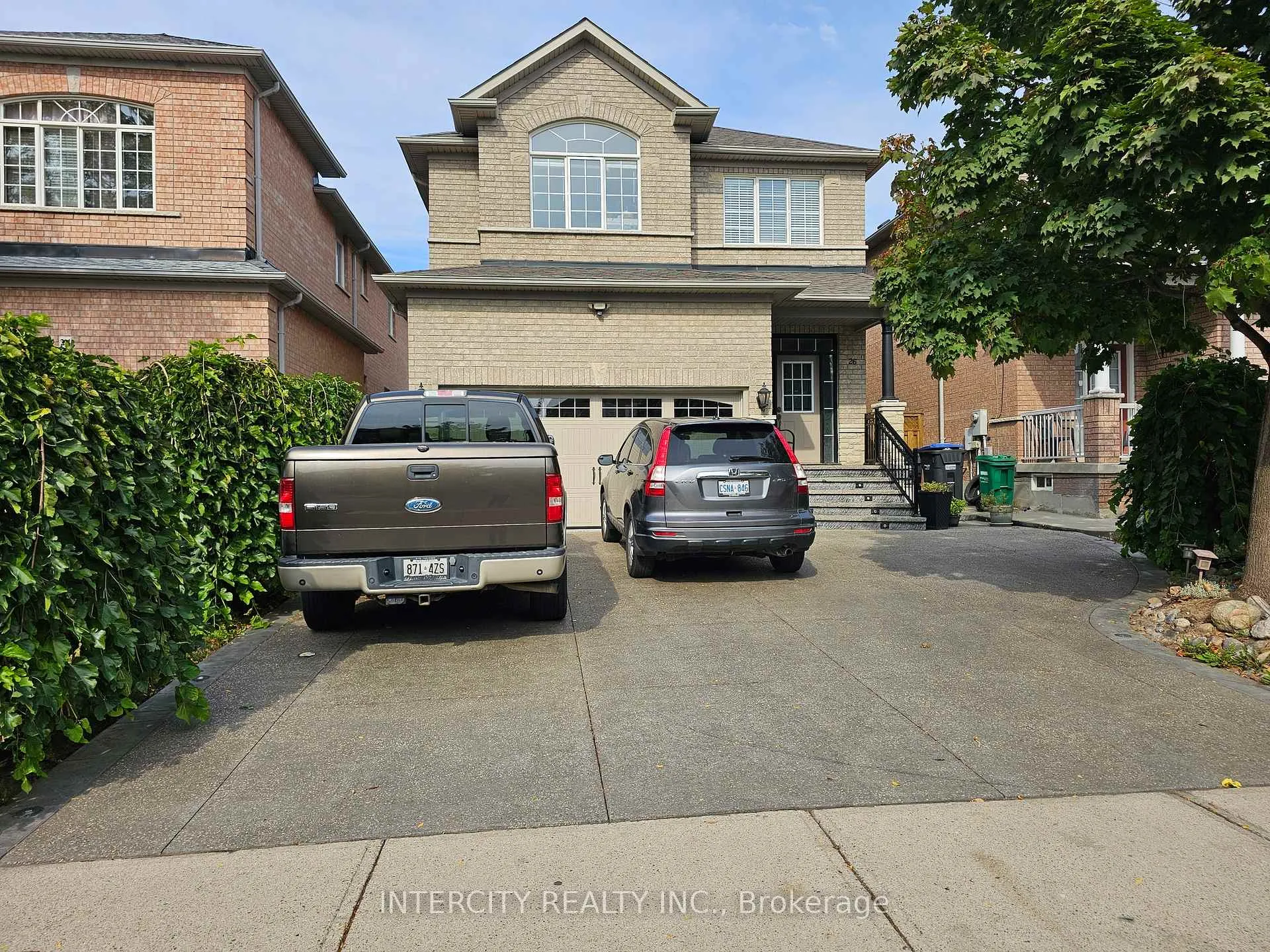 Photo 2 of 26 Zia Dodda Crescent, Brampton, Brampton East — HOMEH