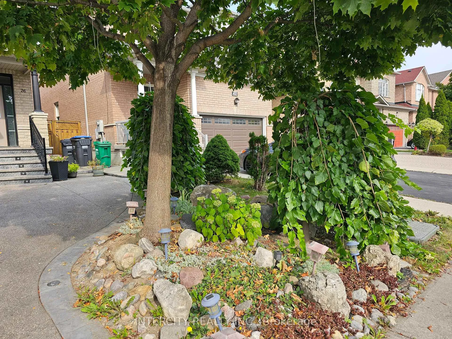 Photo 5 of 26 Zia Dodda Crescent, Brampton, Brampton East — HOMEH