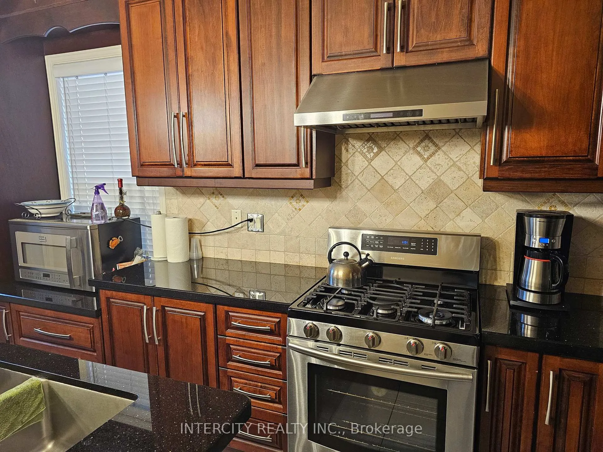 Photo 7 of 26 Zia Dodda Crescent, Brampton, Brampton East — HOMEH