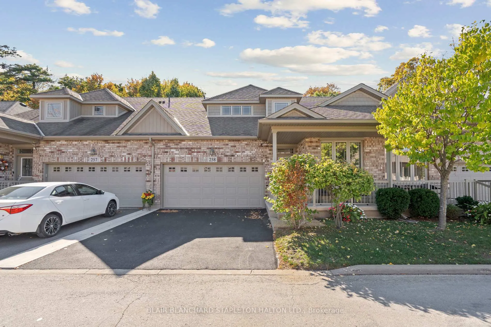 Photo 1 of Unit 258, 2120 Itabashi Way, Burlington, Tansley — HOMEH