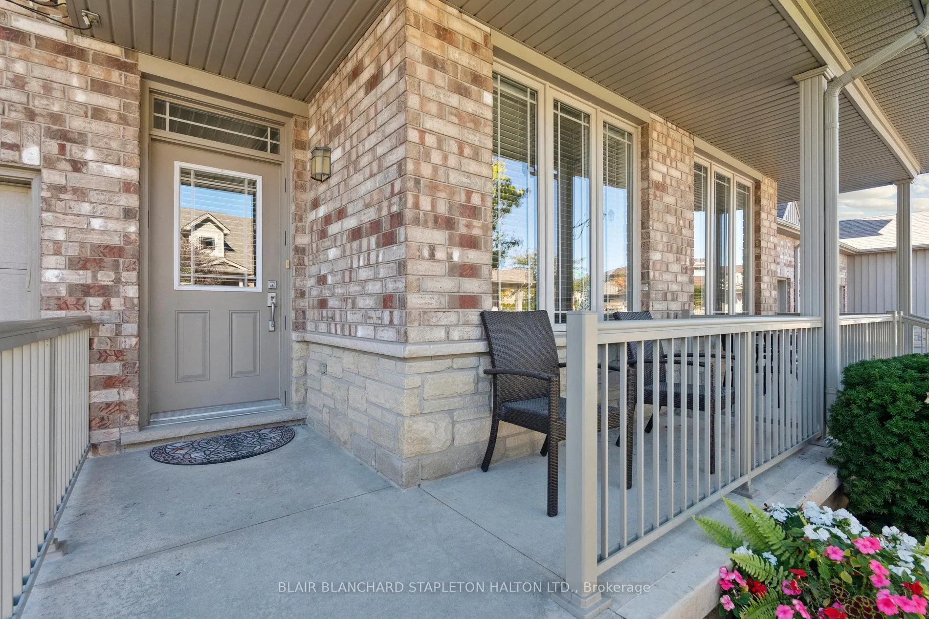 Photo 5 of Unit 258, 2120 Itabashi Way, Burlington, Tansley — HOMEH