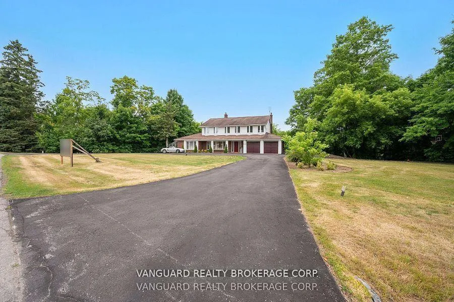 Photo 2 of 80 Kleins Crescent, Vaughan, Kleinburg — HOMEH