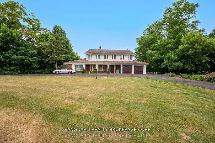 Photo 3 of 80 Kleins Crescent, Vaughan, Kleinburg — HOMEH
