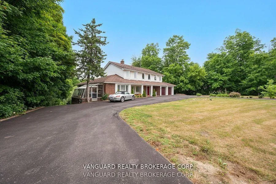 Photo 4 of 80 Kleins Crescent, Vaughan, Kleinburg — HOMEH