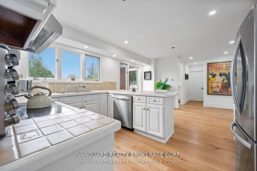 Photo 28 of 80 Kleins Crescent, Vaughan, Kleinburg — HOMEH