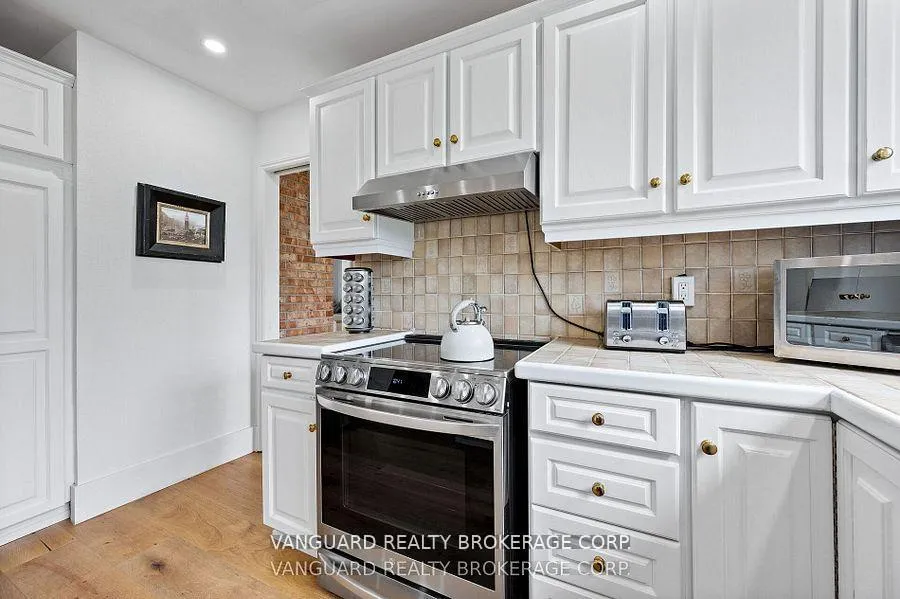 Photo 30 of 80 Kleins Crescent, Vaughan, Kleinburg — HOMEH