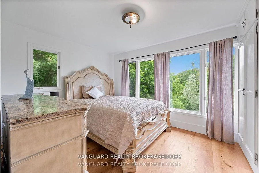 Photo 34 of 80 Kleins Crescent, Vaughan, Kleinburg — HOMEH