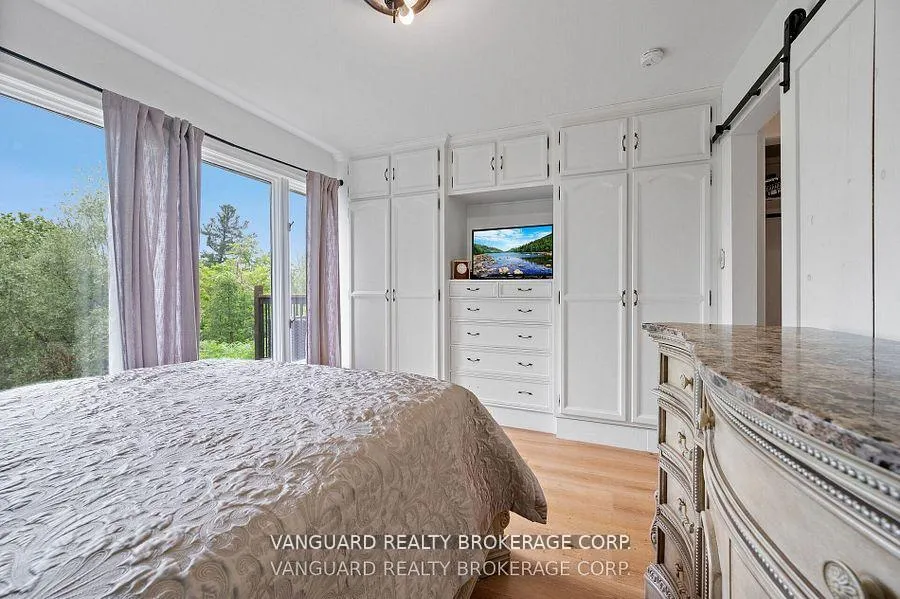 Photo 35 of 80 Kleins Crescent, Vaughan, Kleinburg — HOMEH