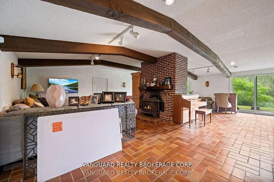 Photo 46 of 80 Kleins Crescent, Vaughan, Kleinburg — HOMEH