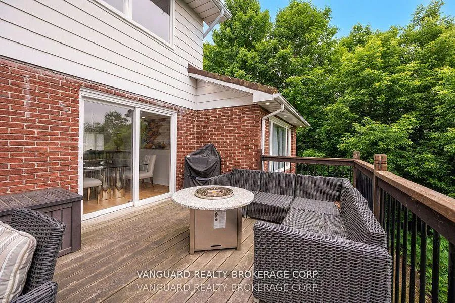 Photo 48 of 80 Kleins Crescent, Vaughan, Kleinburg — HOMEH