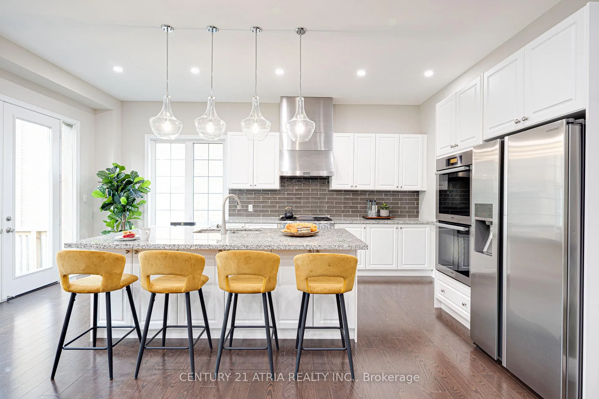 Photo 5 of 19 Match Point Court, Aurora, Aurora Estates — HOMEH