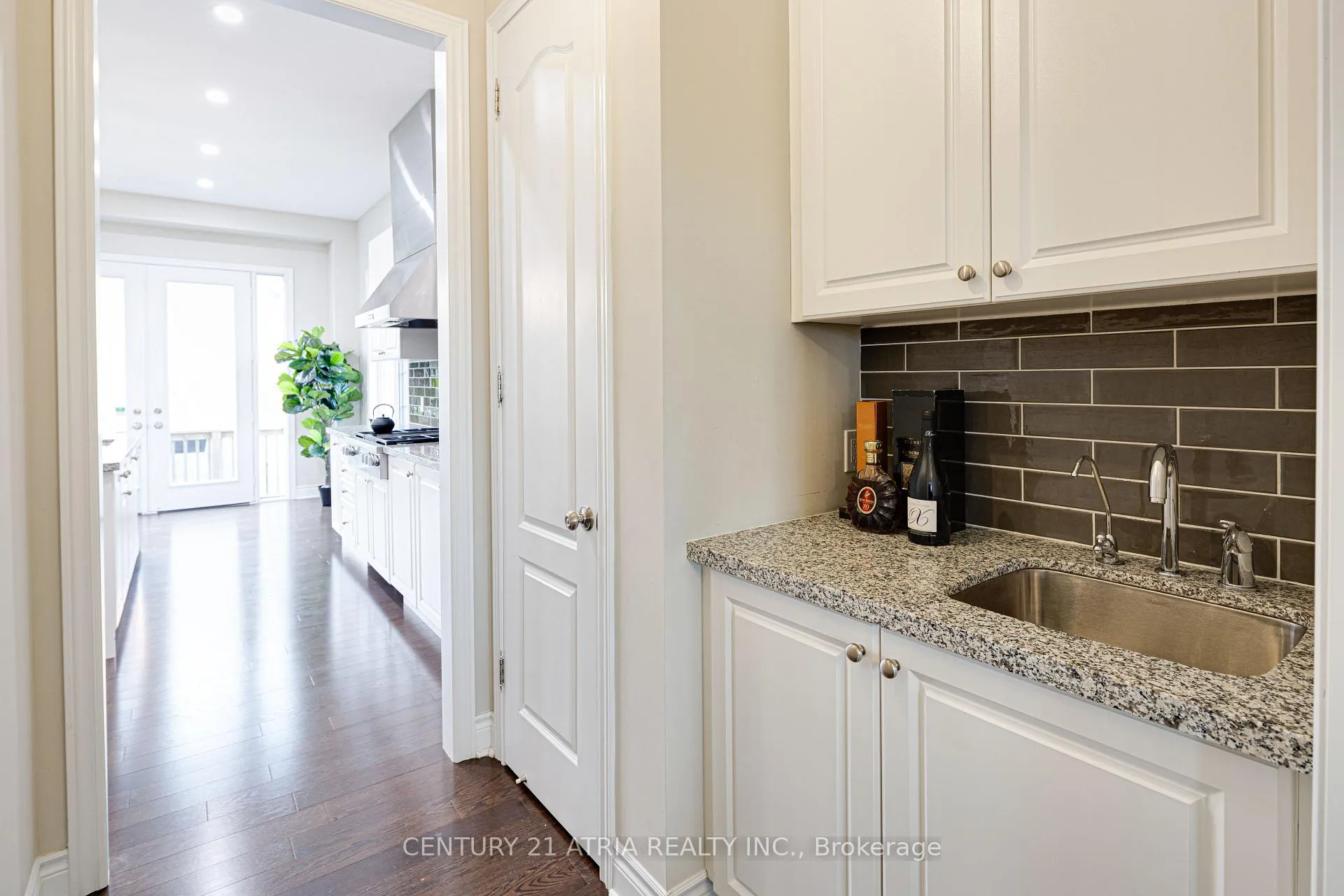 Photo 8 of 19 Match Point Court, Aurora, Aurora Estates — HOMEH