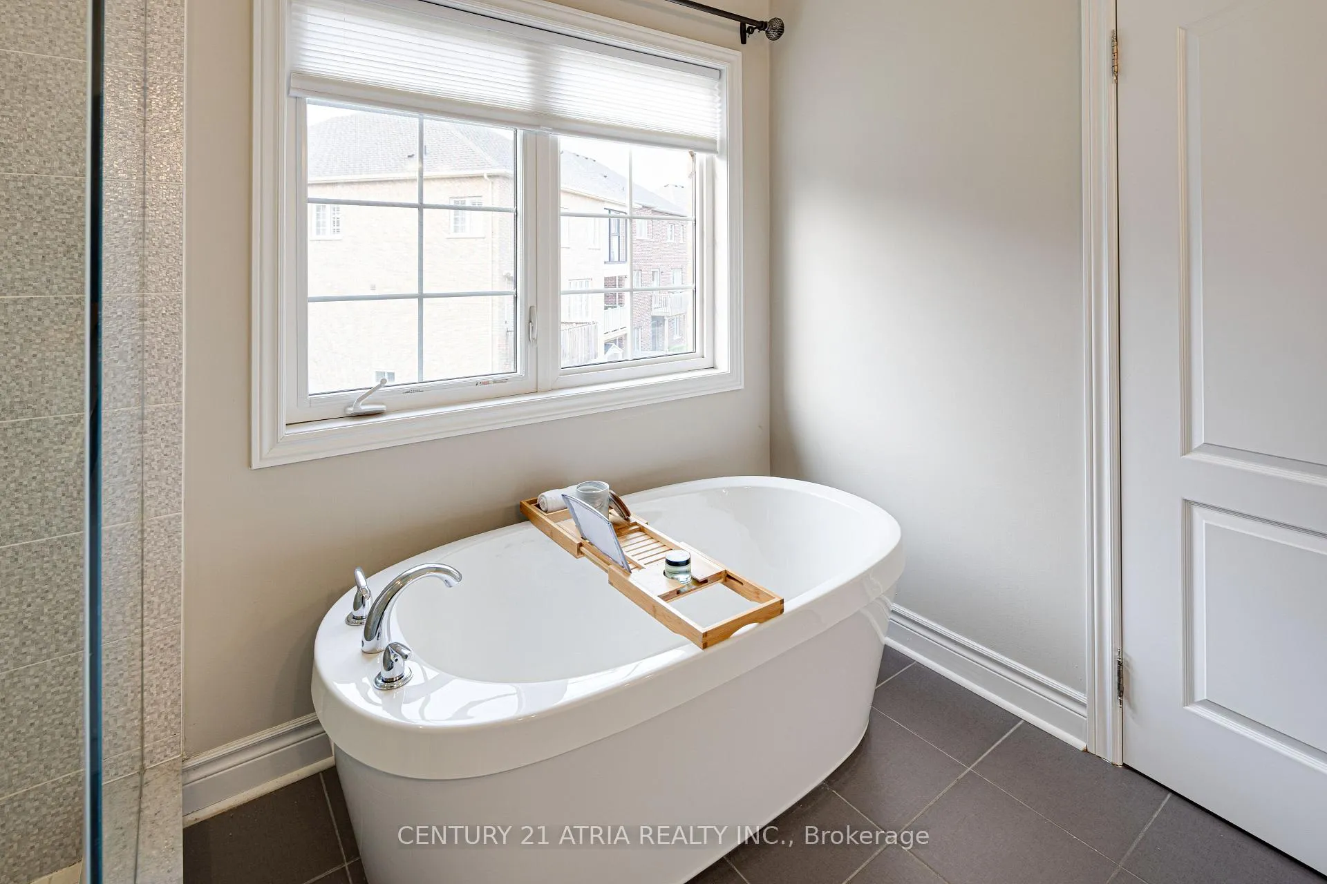 Photo 22 of 19 Match Point Court, Aurora, Aurora Estates — HOMEH