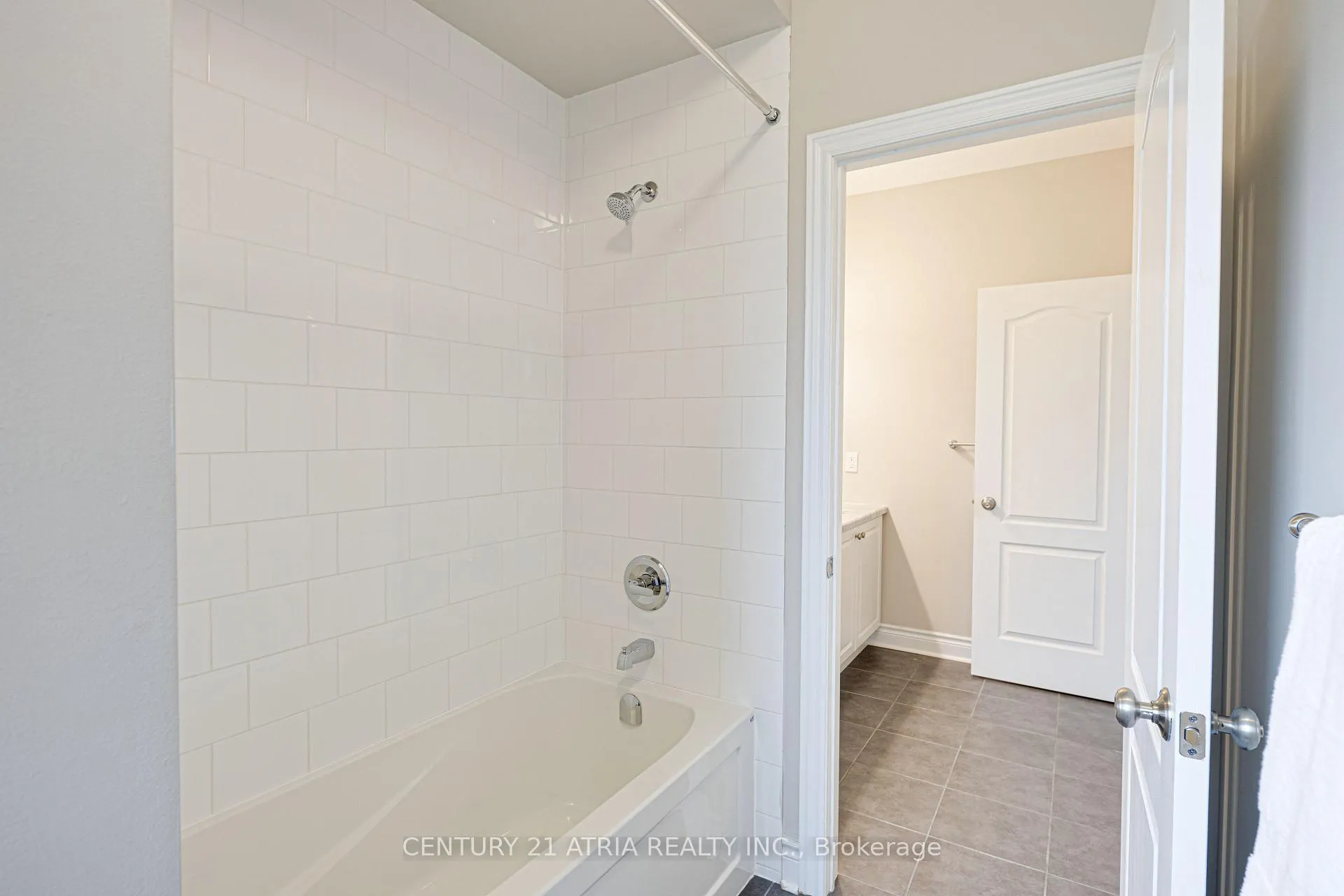 Photo 29 of 19 Match Point Court, Aurora, Aurora Estates — HOMEH