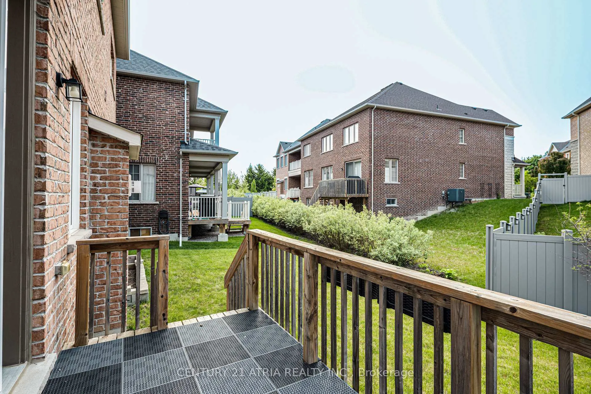 Photo 37 of 19 Match Point Court, Aurora, Aurora Estates — HOMEH