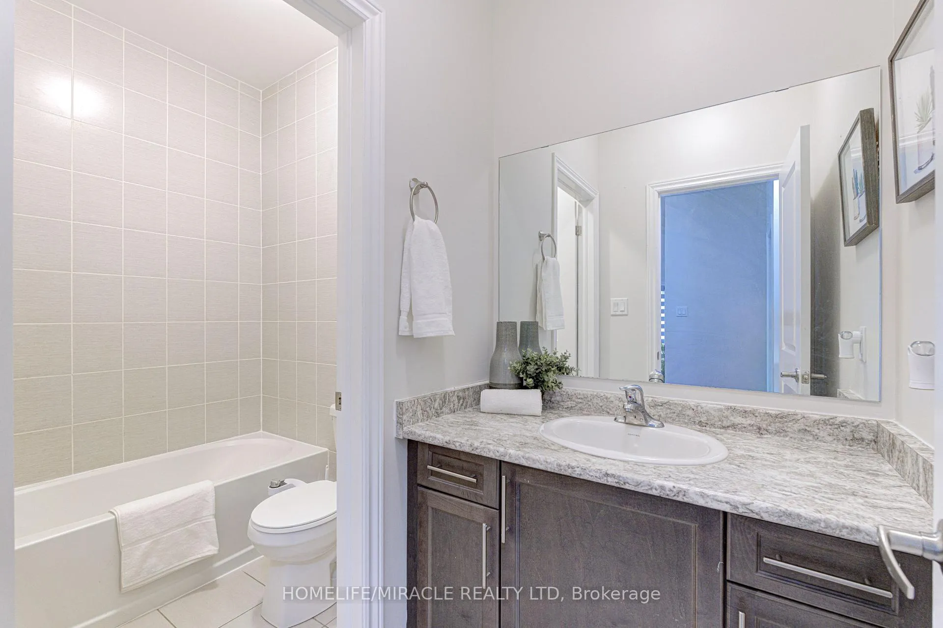 Photo 38 of 13 Truffle Court, Brampton, Northwest Brampton — HOMEH