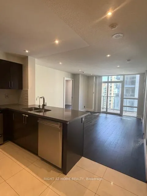 Photo 5 of Unit 1002, 3 Michael Power Place, Etobicoke, Islington-City Centre West — HOMEH