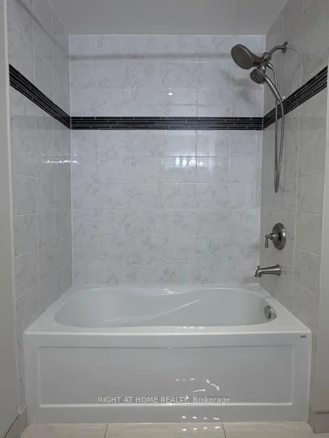 Photo 8 of Unit 1002, 3 Michael Power Place, Etobicoke, Islington-City Centre West — HOMEH