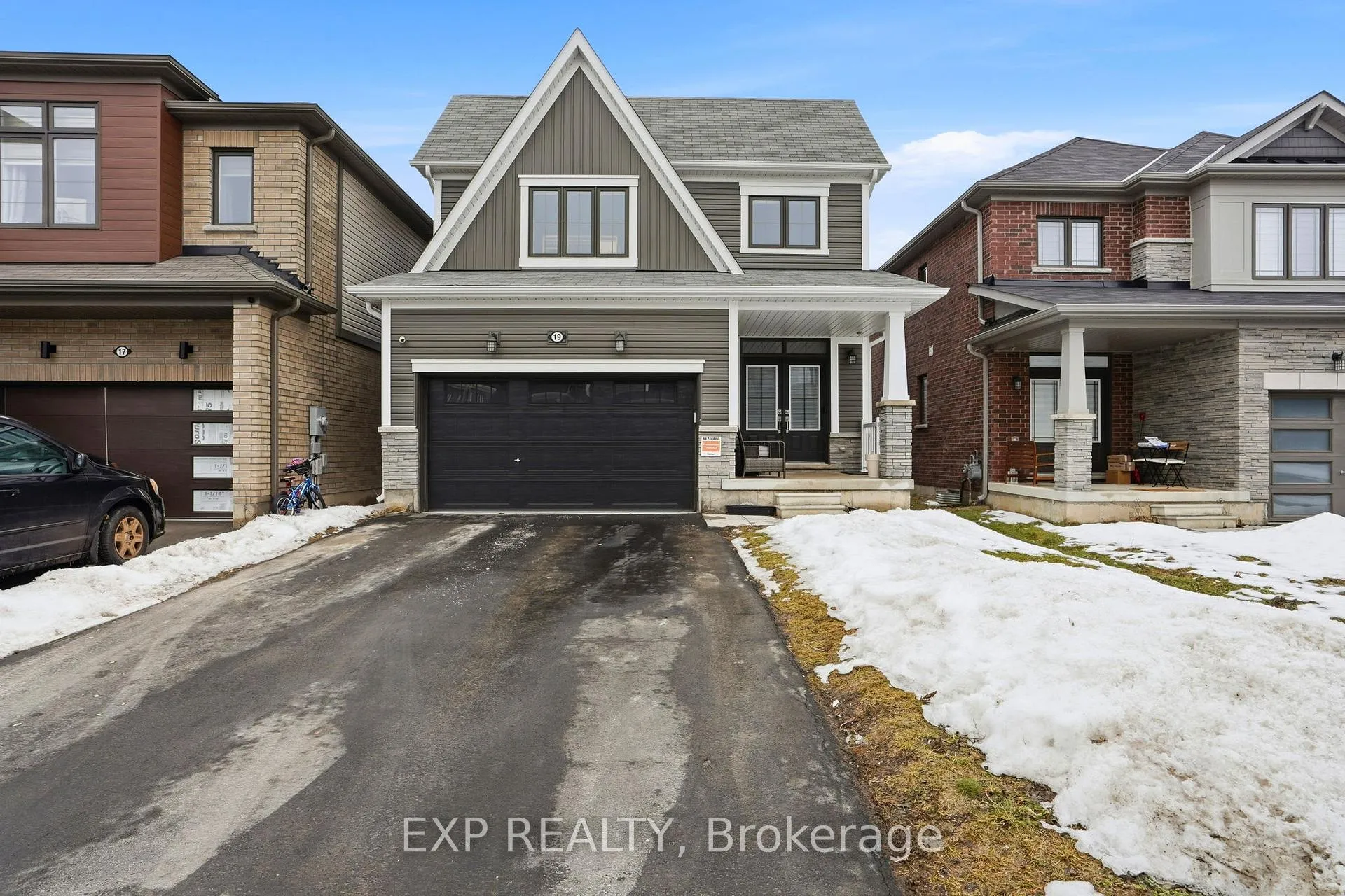 Photo 1 of 19 Hawick Crescent, Haldimand — HOMEH