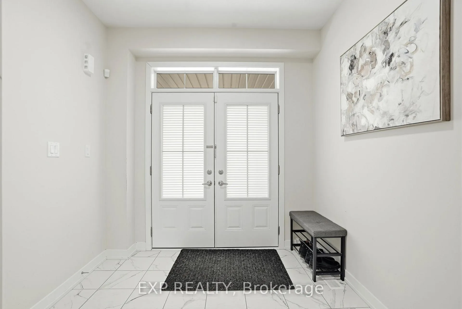 Photo 5 of 19 Hawick Crescent, Haldimand — HOMEH