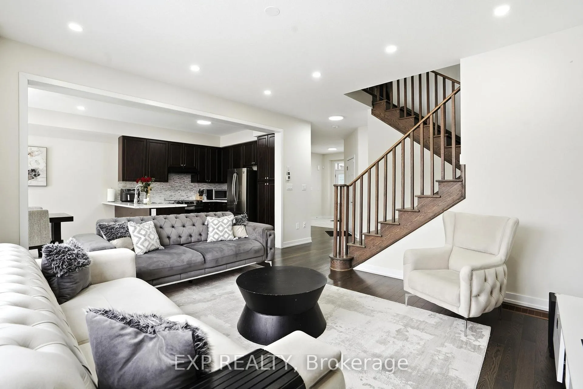 Photo 11 of 19 Hawick Crescent, Haldimand — HOMEH
