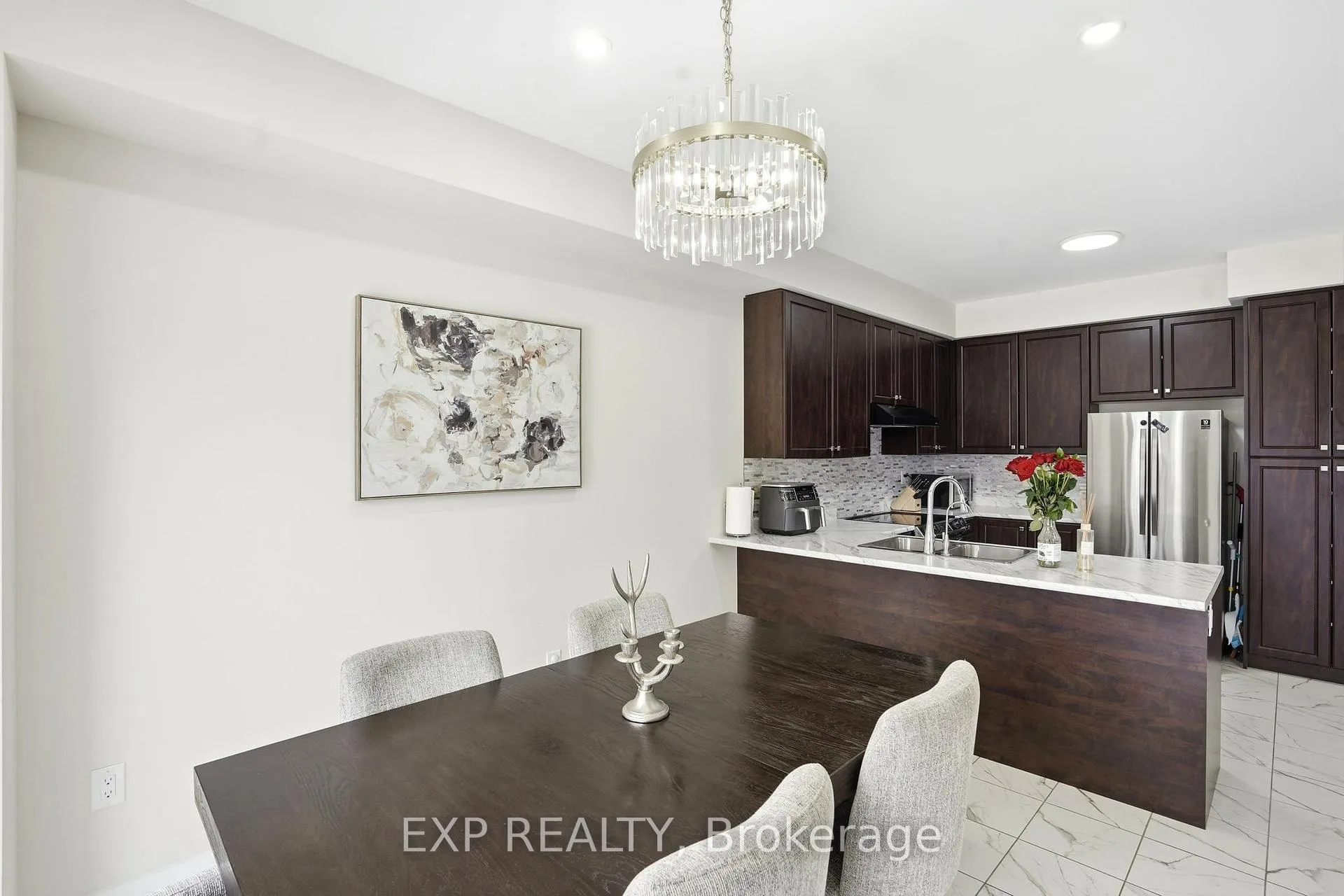 Photo 17 of 19 Hawick Crescent, Haldimand — HOMEH