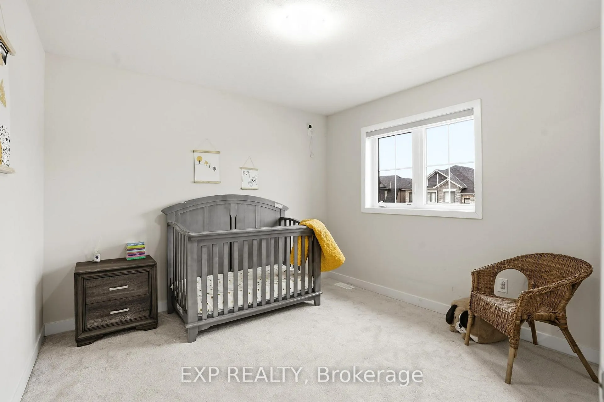 Photo 24 of 19 Hawick Crescent, Haldimand — HOMEH