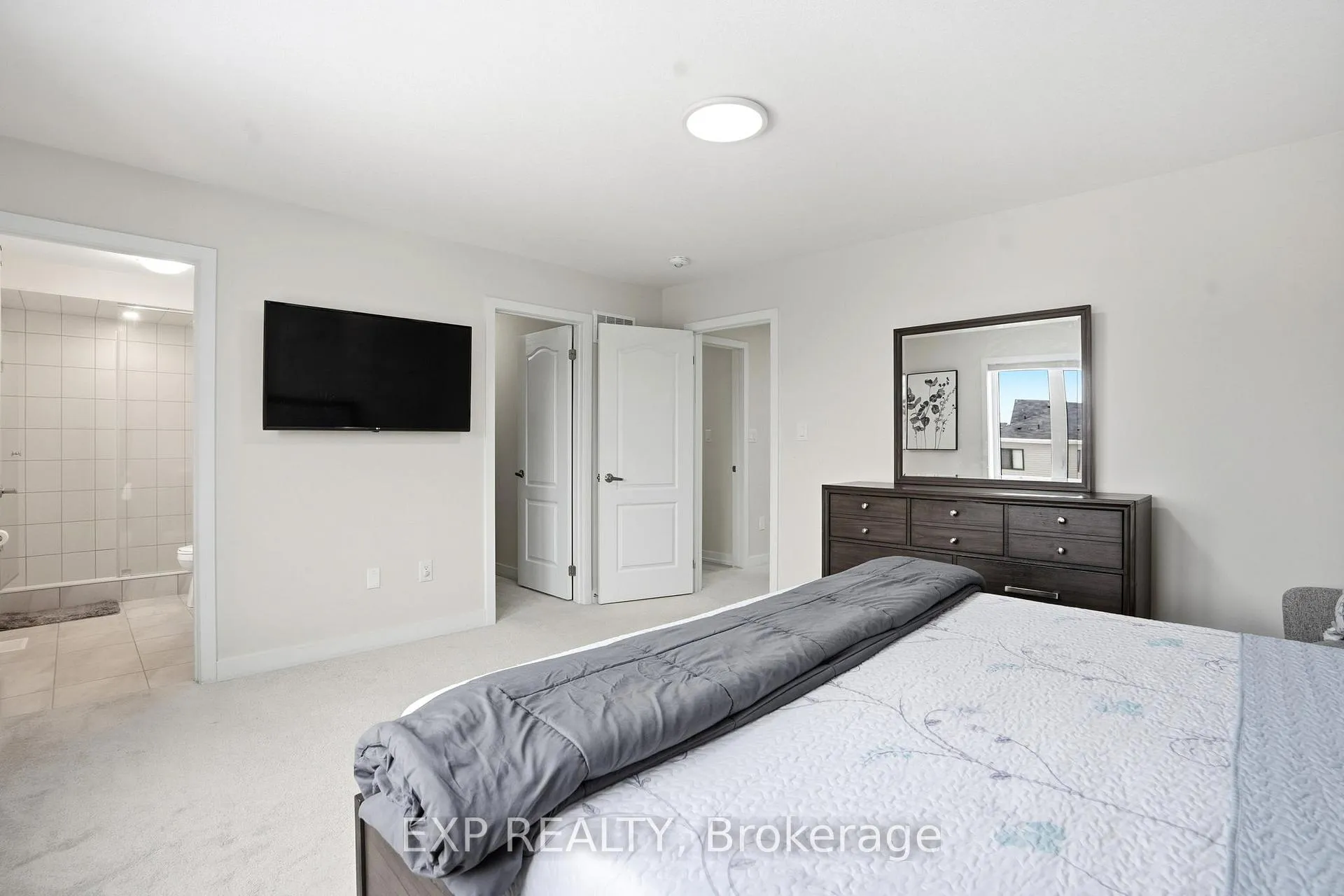 Photo 32 of 19 Hawick Crescent, Haldimand — HOMEH