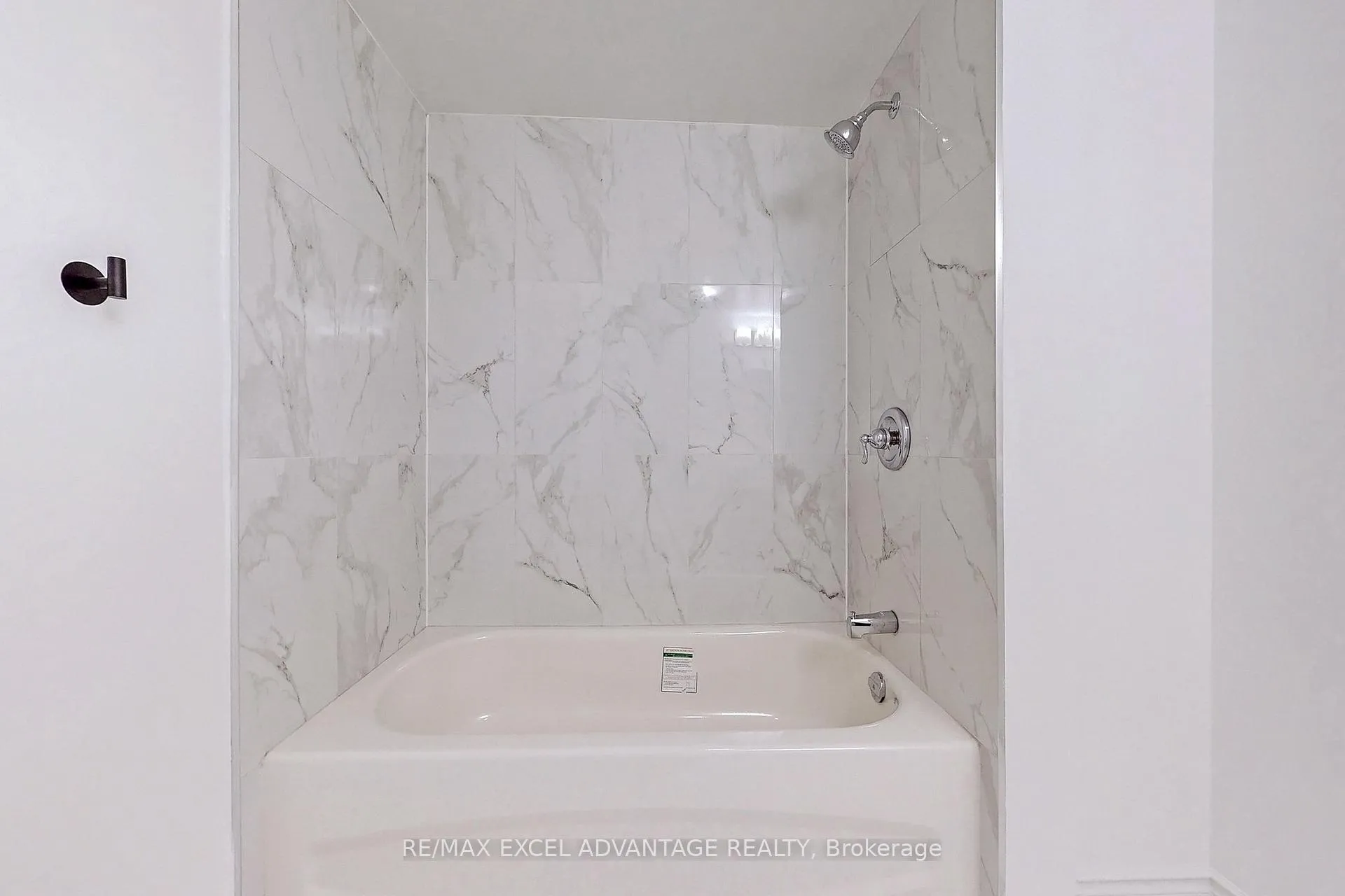 Photo 11 of Unit Lower, 469 Browning Street, Oshawa, Donevan — HOMEH