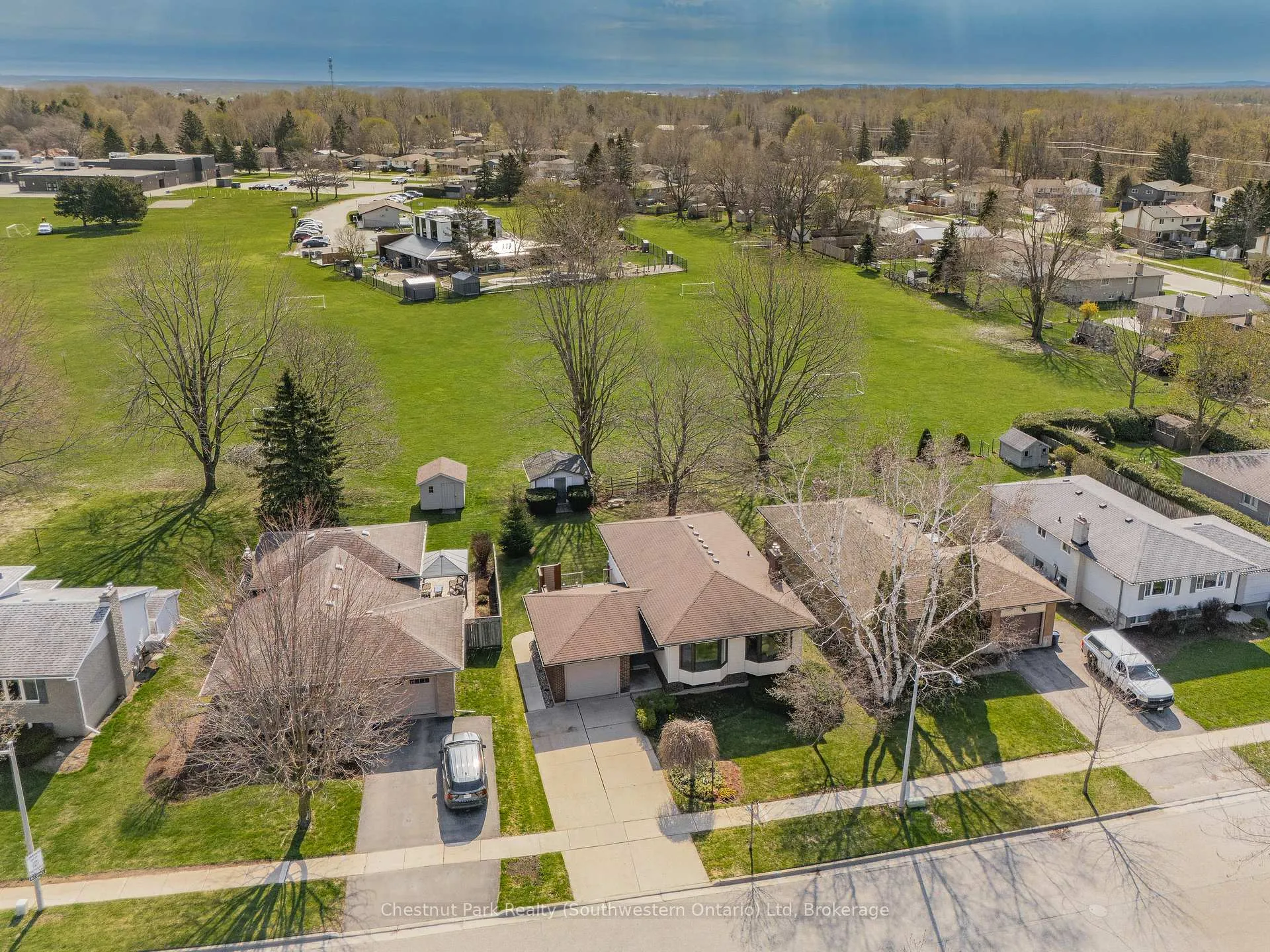 Photo 2 of 157 Oriole Parkway W, Woolwich — HOMEH