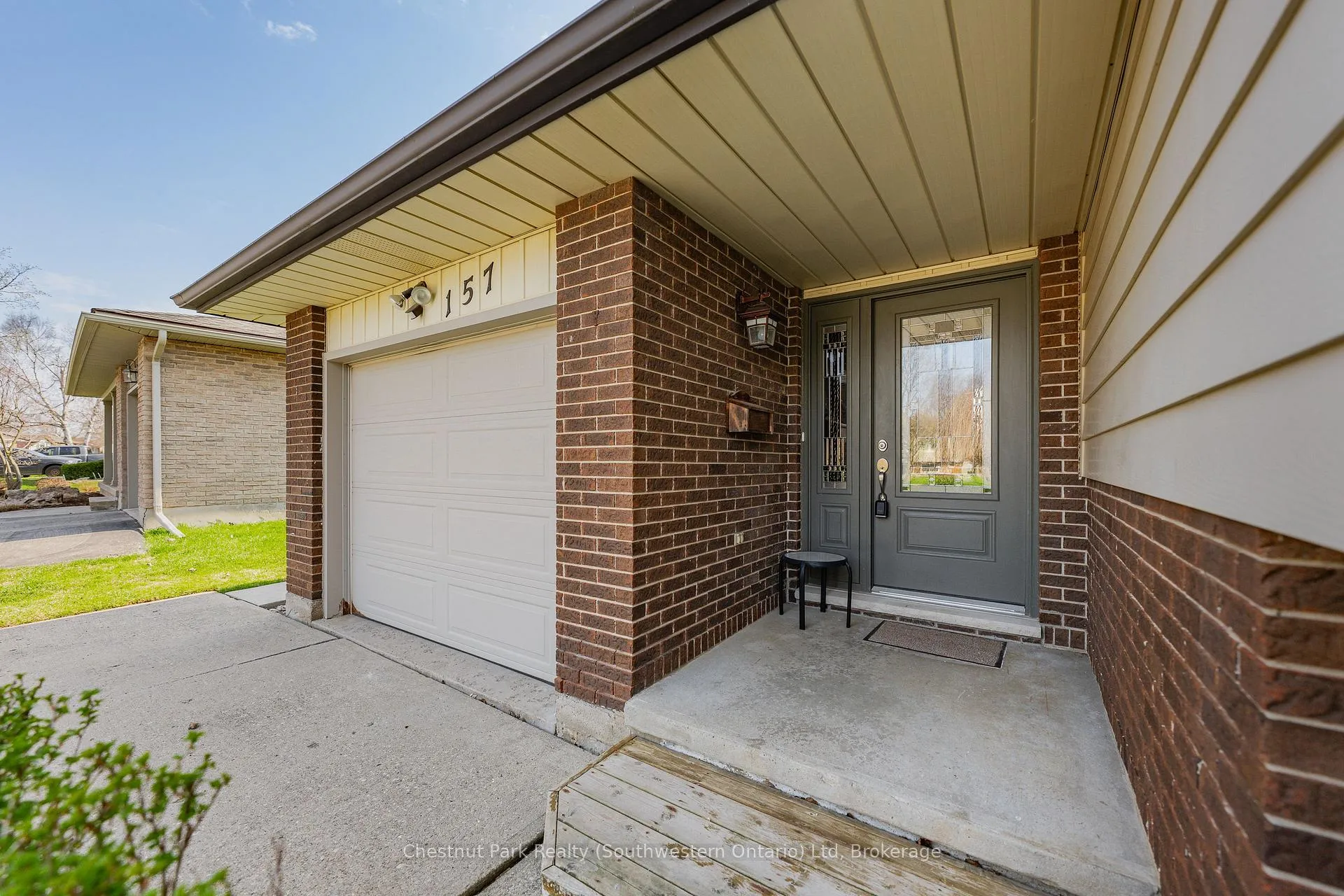 Photo 4 of 157 Oriole Parkway W, Woolwich — HOMEH