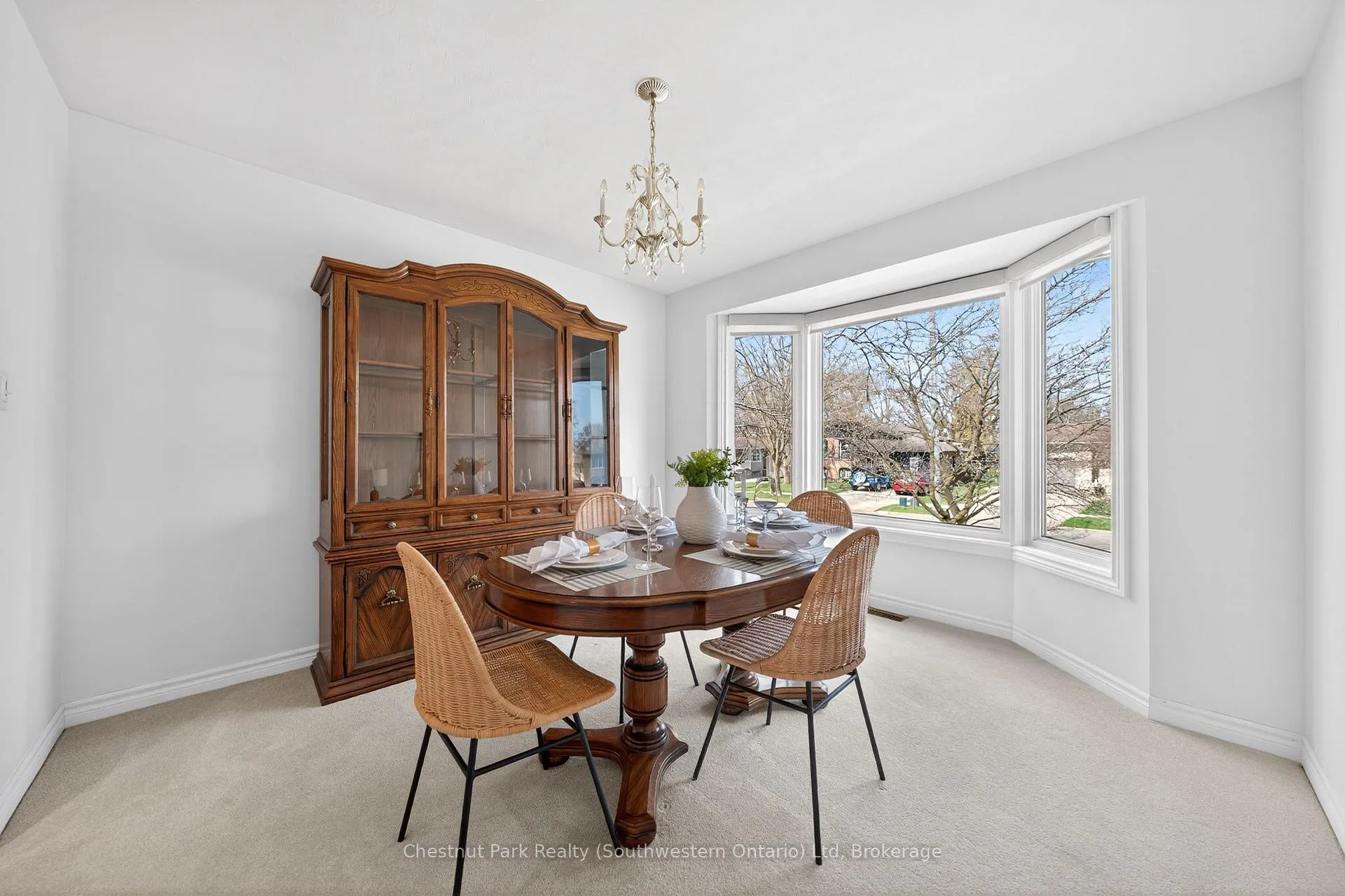 Photo 11 of 157 Oriole Parkway W, Woolwich — HOMEH
