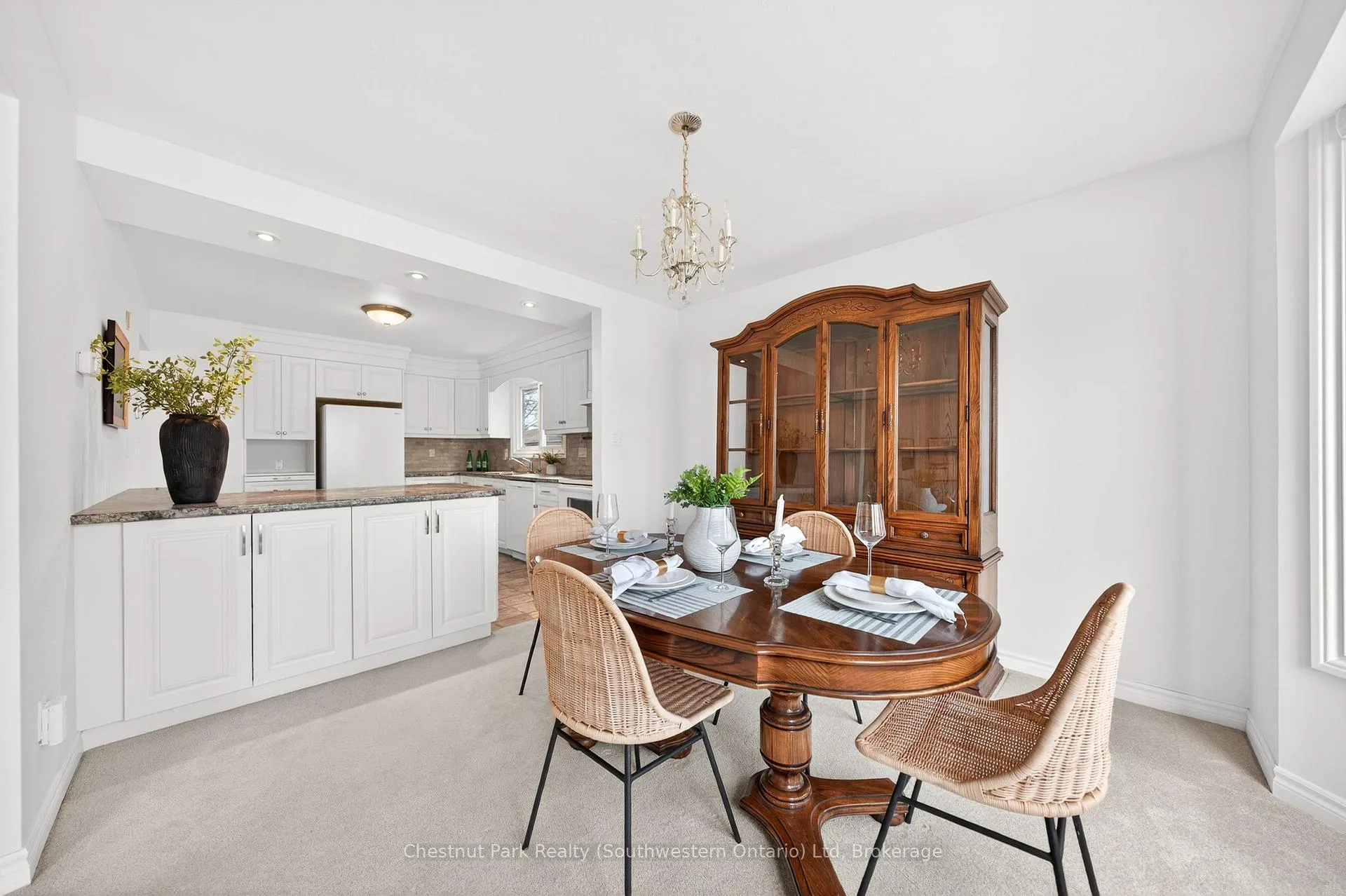 Photo 13 of 157 Oriole Parkway W, Woolwich — HOMEH
