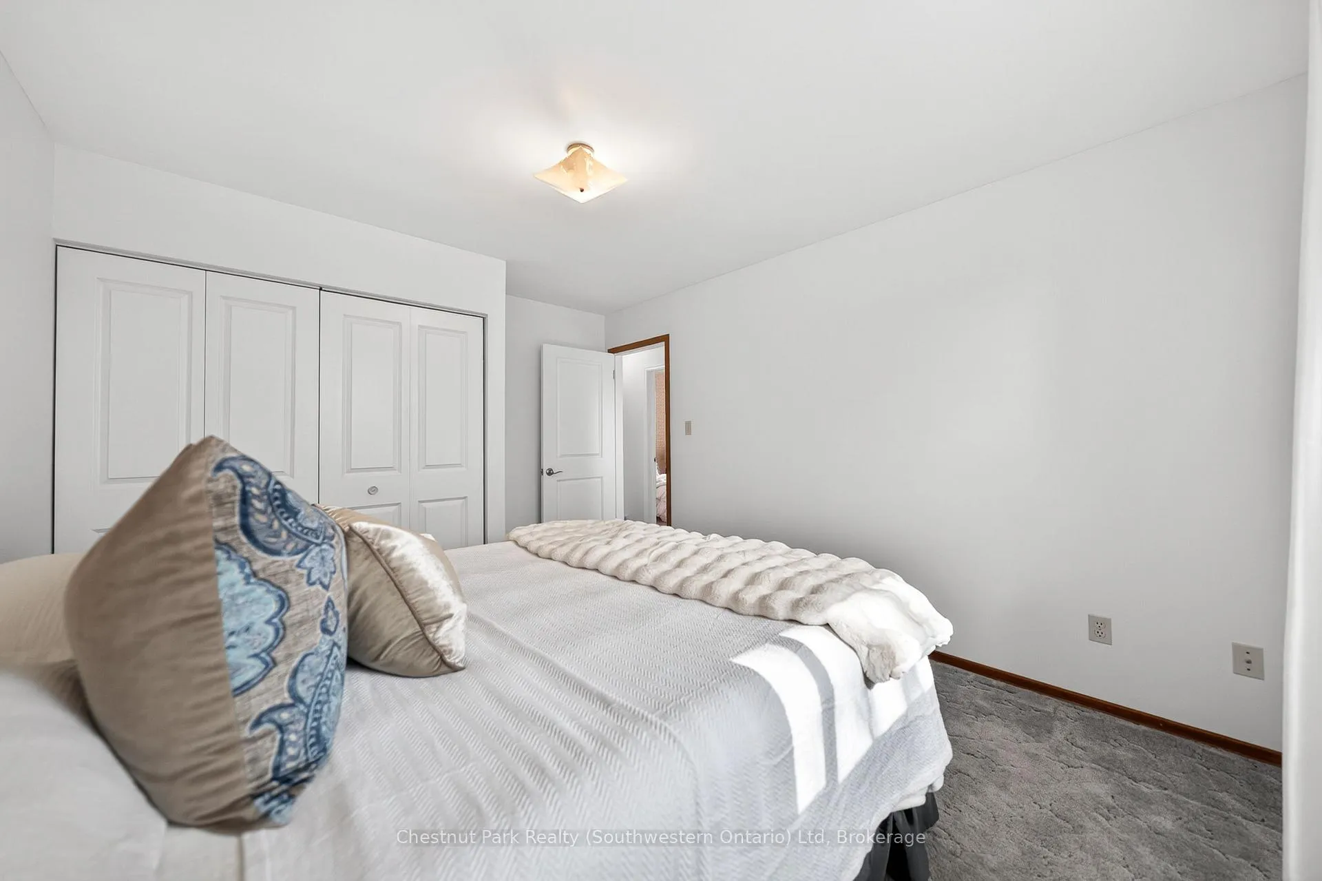Photo 22 of 157 Oriole Parkway W, Woolwich — HOMEH