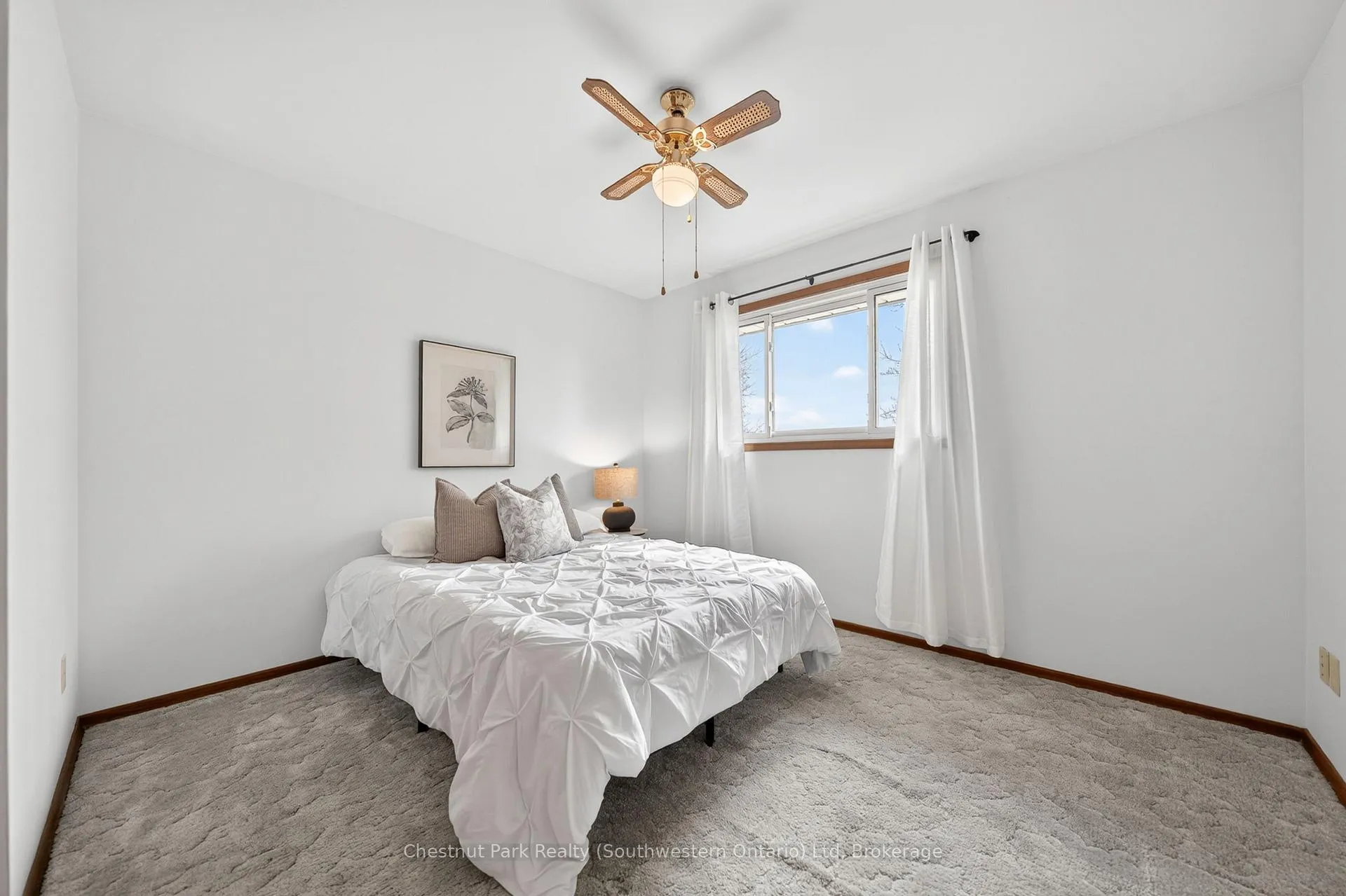 Photo 23 of 157 Oriole Parkway W, Woolwich — HOMEH
