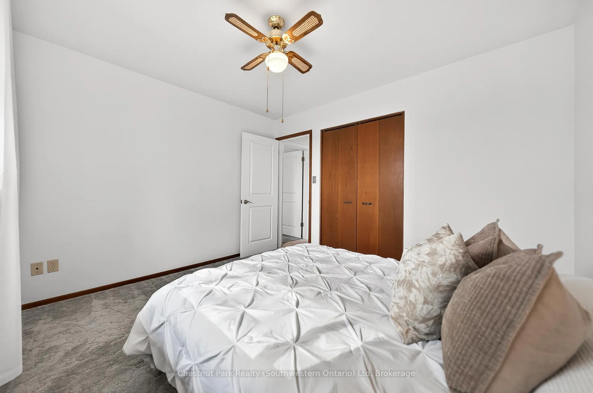 Photo 24 of 157 Oriole Parkway W, Woolwich — HOMEH