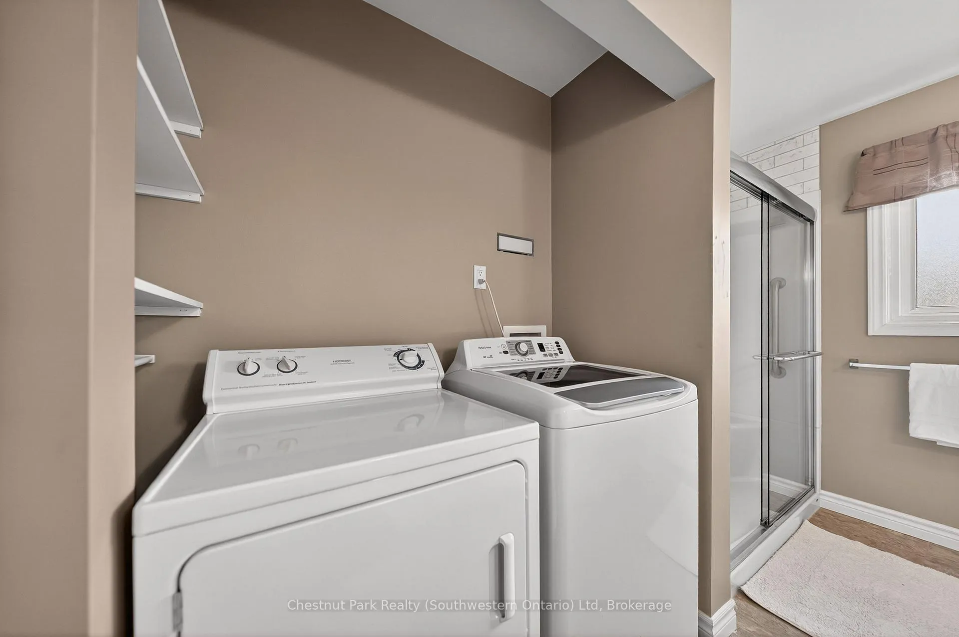 Photo 28 of 157 Oriole Parkway W, Woolwich — HOMEH