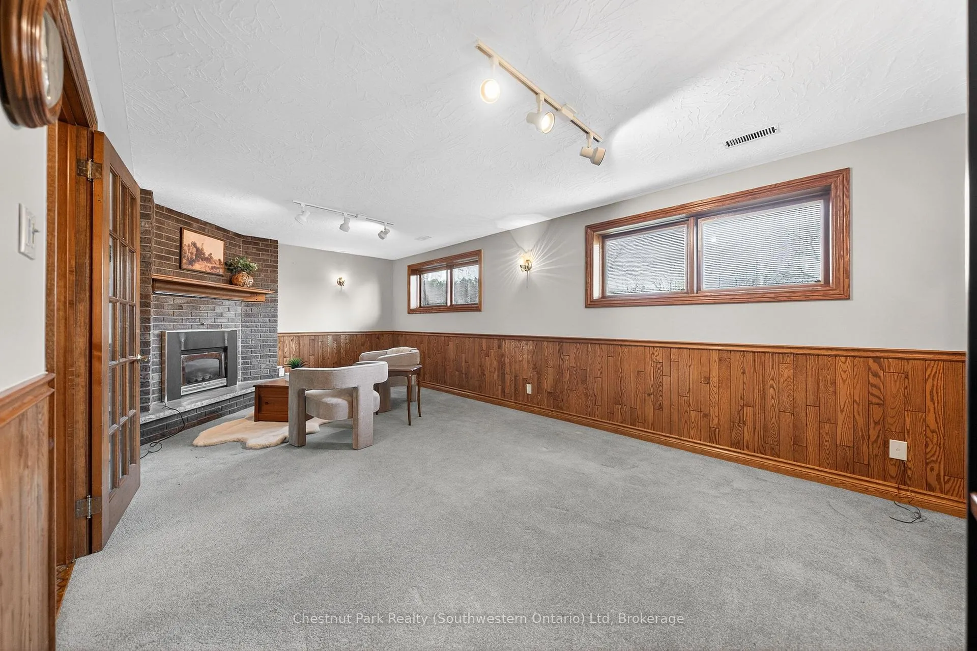 Photo 32 of 157 Oriole Parkway W, Woolwich — HOMEH