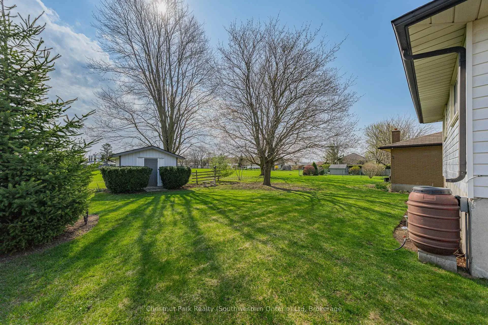 Photo 47 of 157 Oriole Parkway W, Woolwich — HOMEH