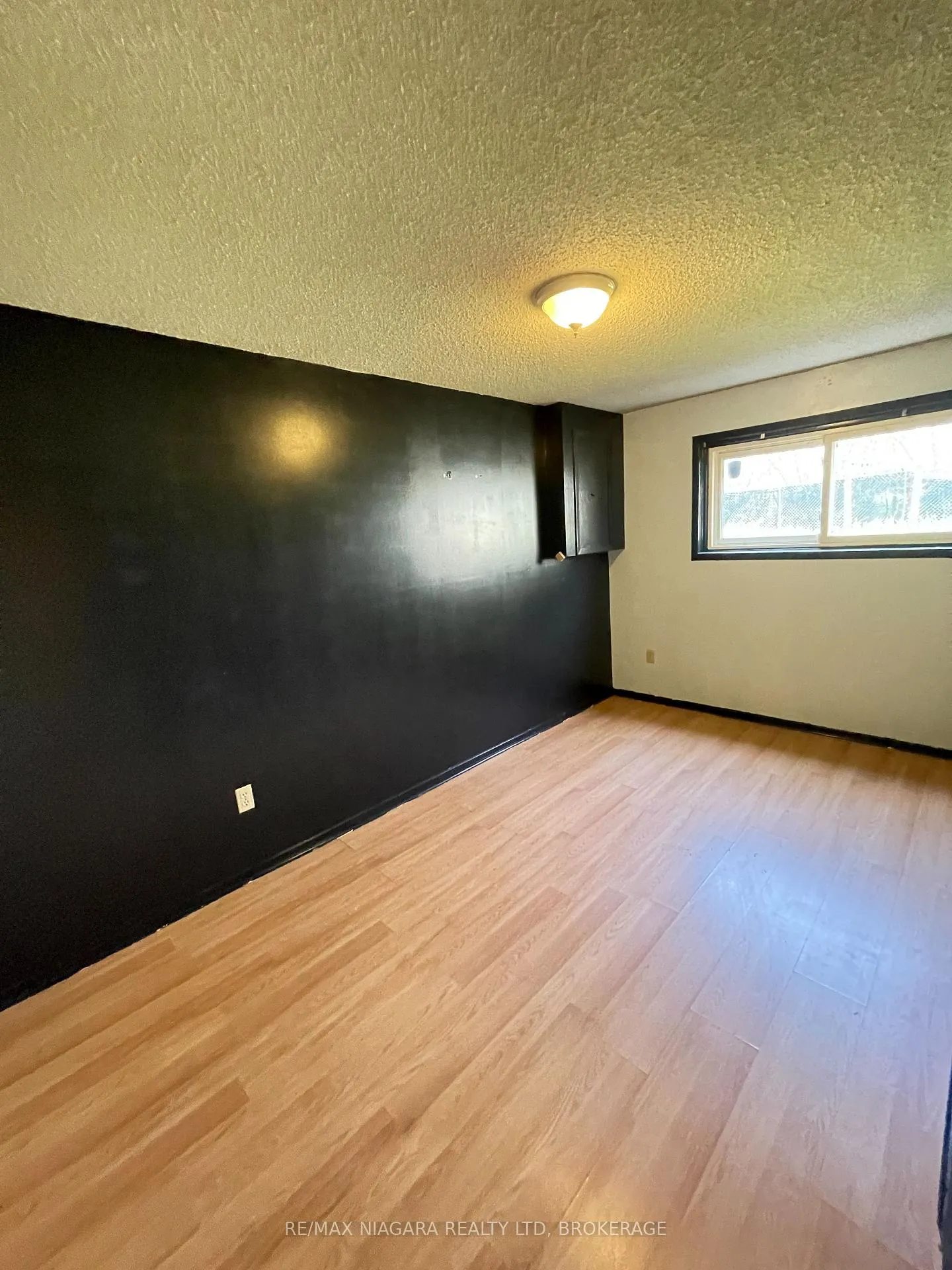 Photo 9 of 2 Baldwin Crescent, Thorold, Confederation Heights — HOMEH