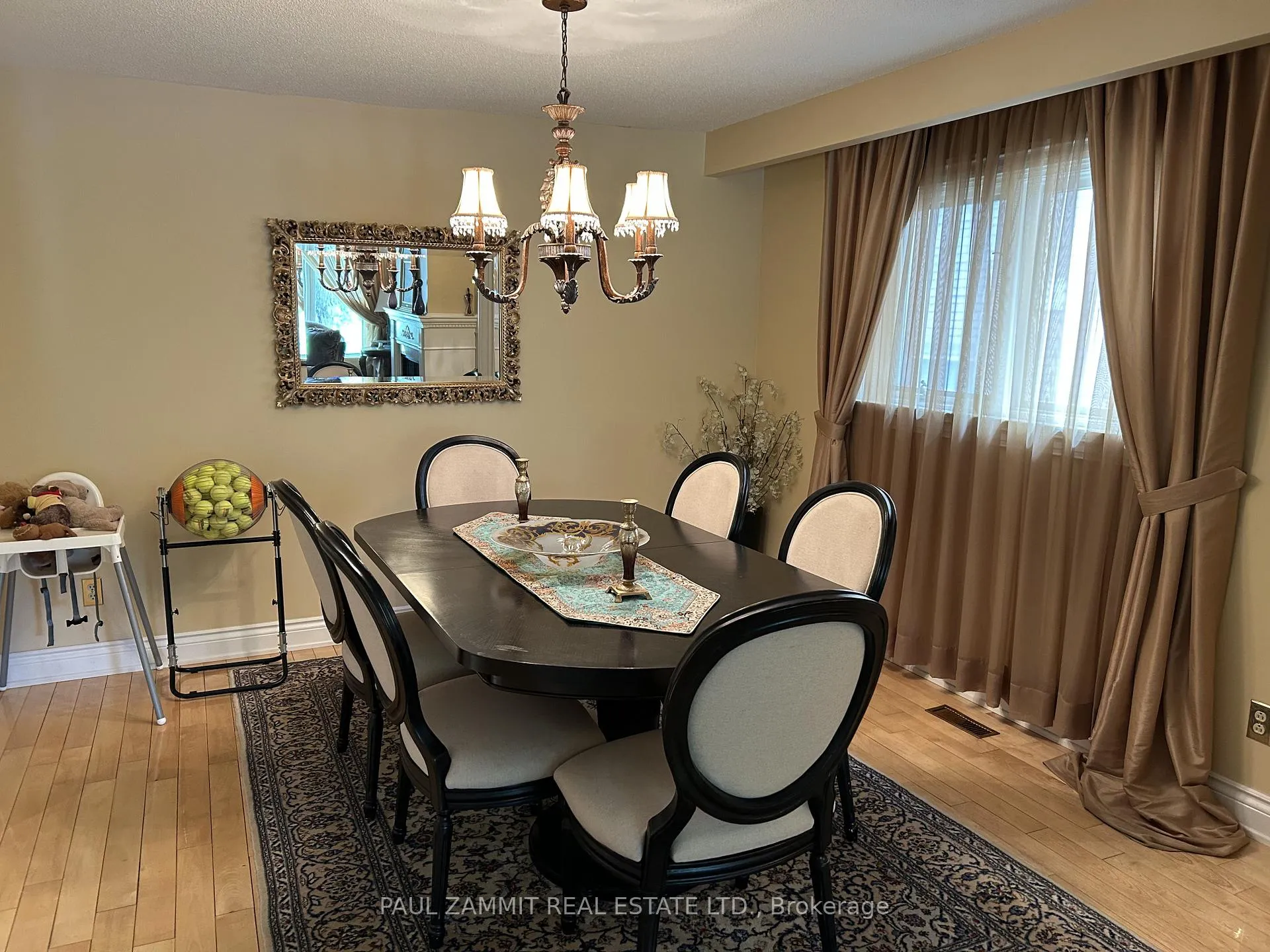 Photo 3 of 37 Aileen Road, Markham, Aileen-Willowbrook — HOMEH