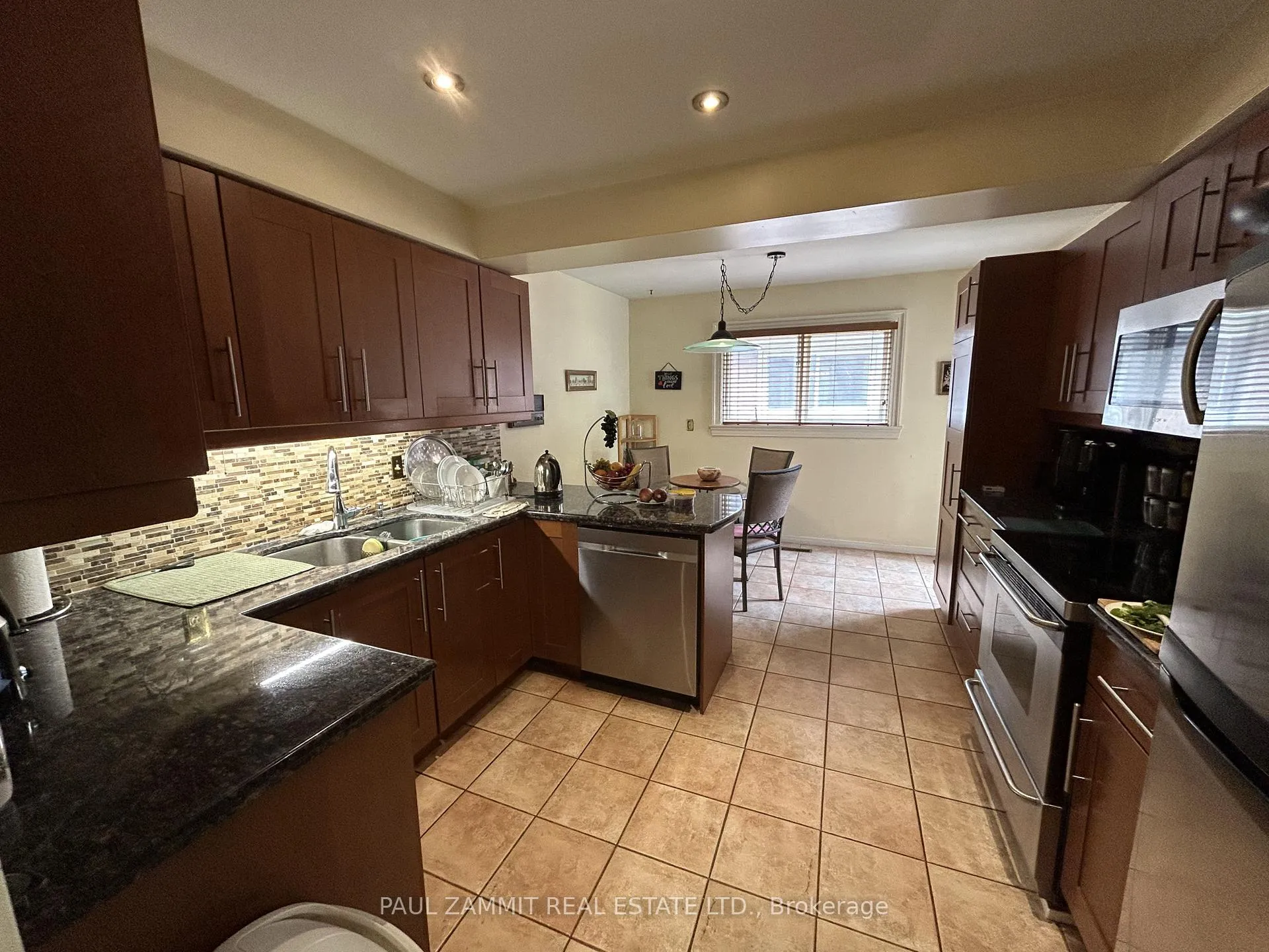 Photo 4 of 37 Aileen Road, Markham, Aileen-Willowbrook — HOMEH