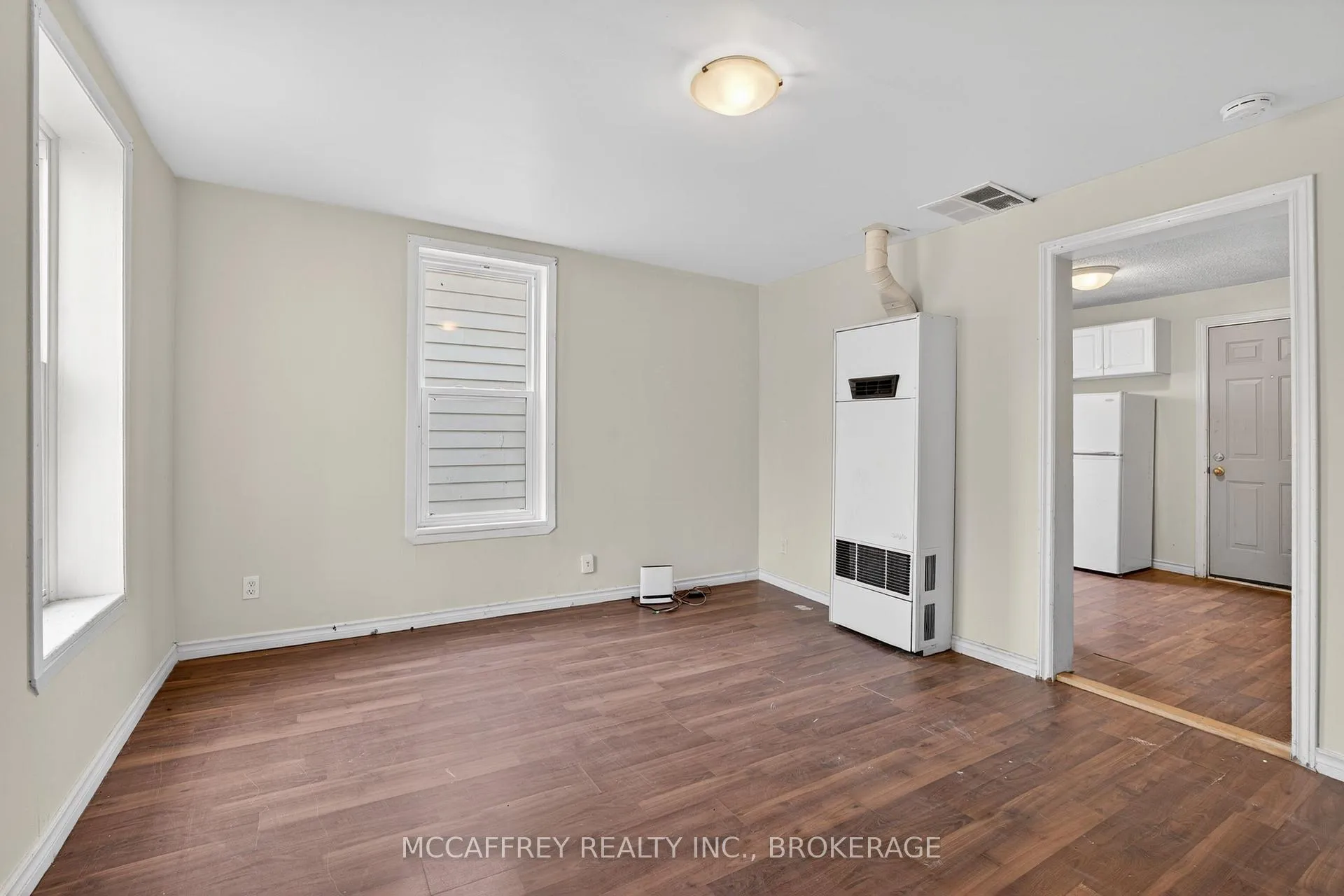 Photo 5 of 45 Isabella Street E, Greater Napanee — HOMEH