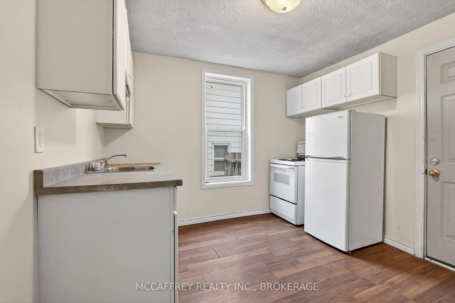 Photo 7 of 45 Isabella Street E, Greater Napanee — HOMEH