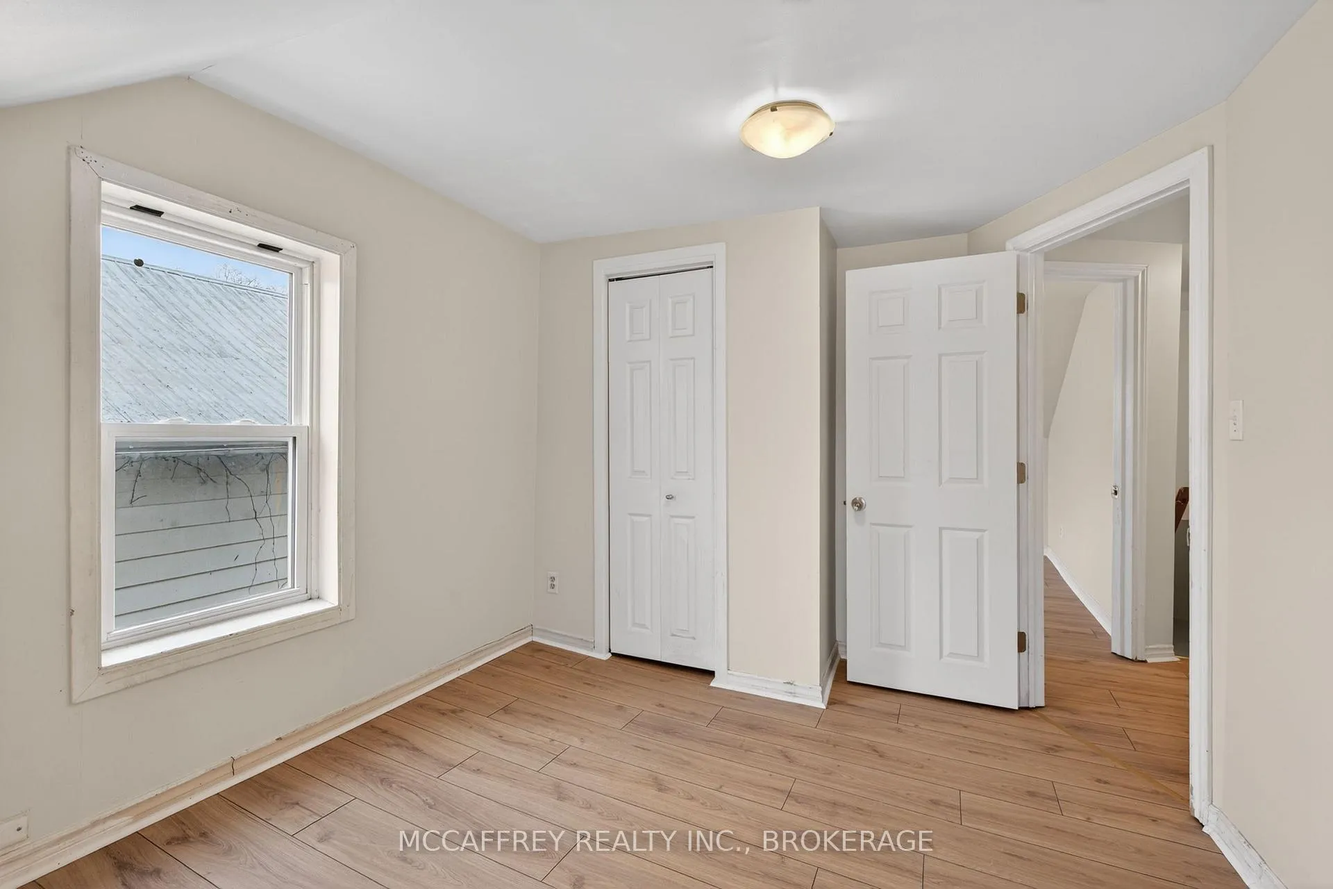 Photo 11 of 45 Isabella Street E, Greater Napanee — HOMEH