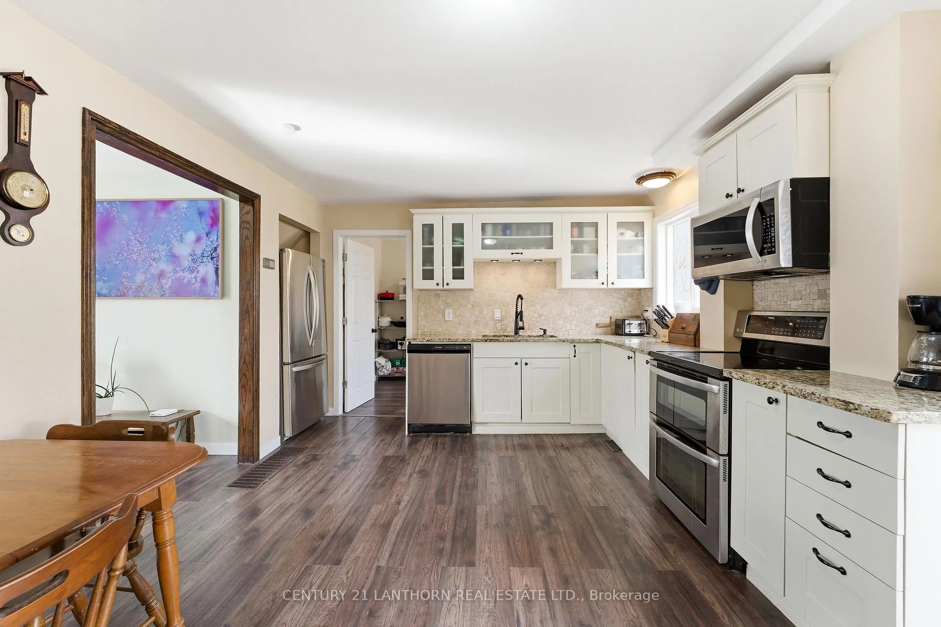Photo 12 of 29 Valleyview Crescent, Belleville, Belleville Ward — HOMEH