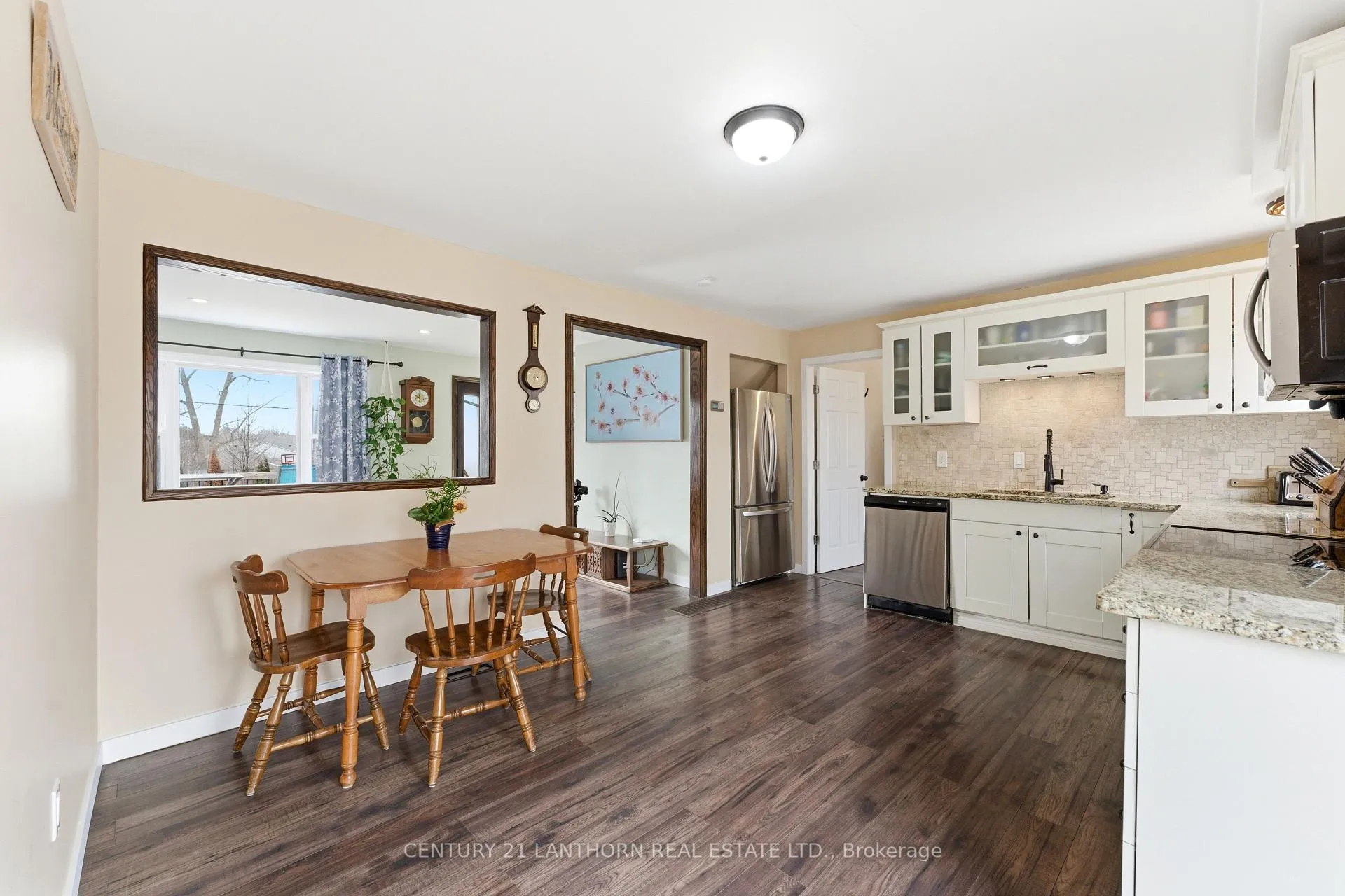 Photo 13 of 29 Valleyview Crescent, Belleville, Belleville Ward — HOMEH