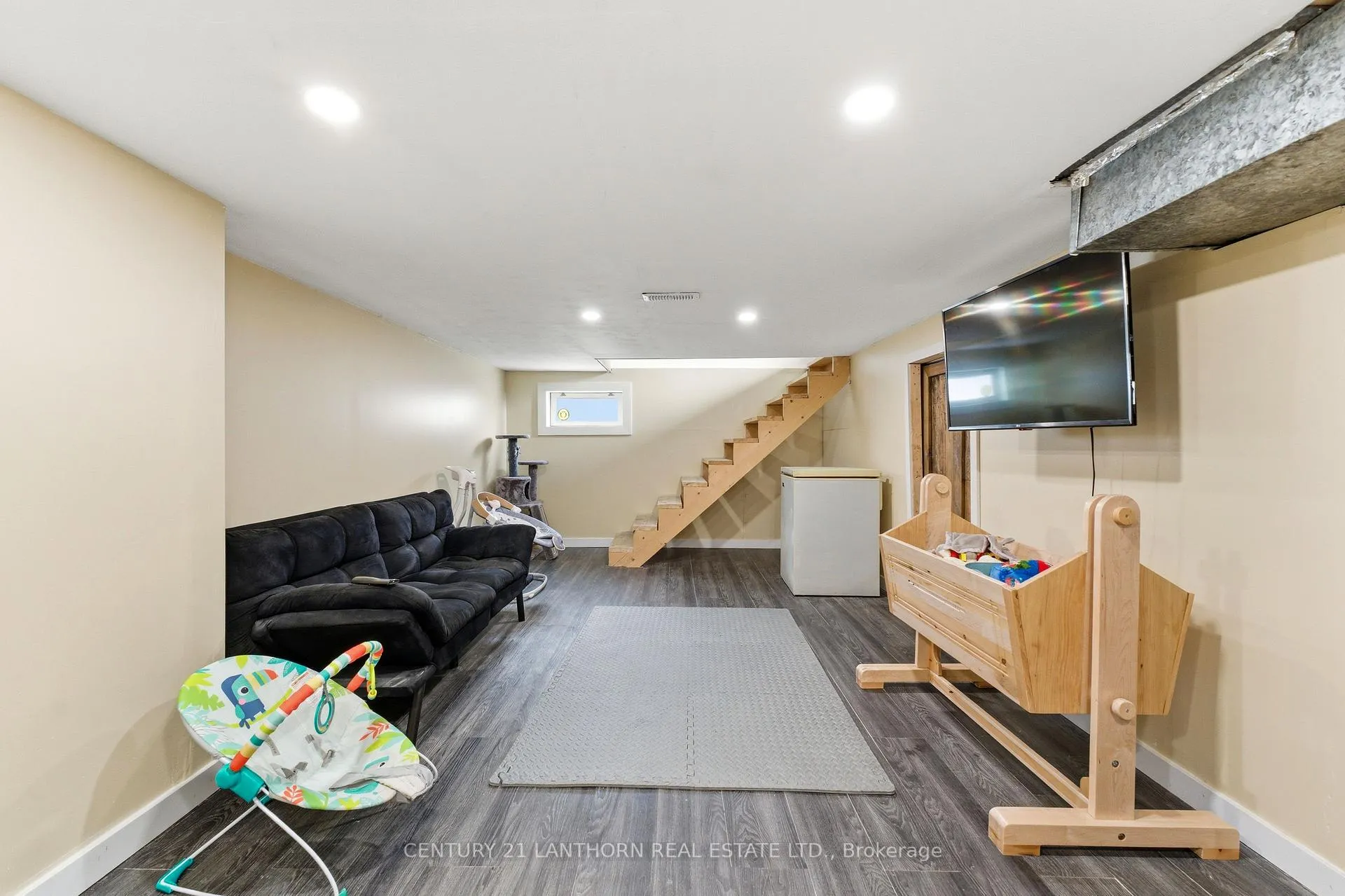 Photo 26 of 29 Valleyview Crescent, Belleville, Belleville Ward — HOMEH