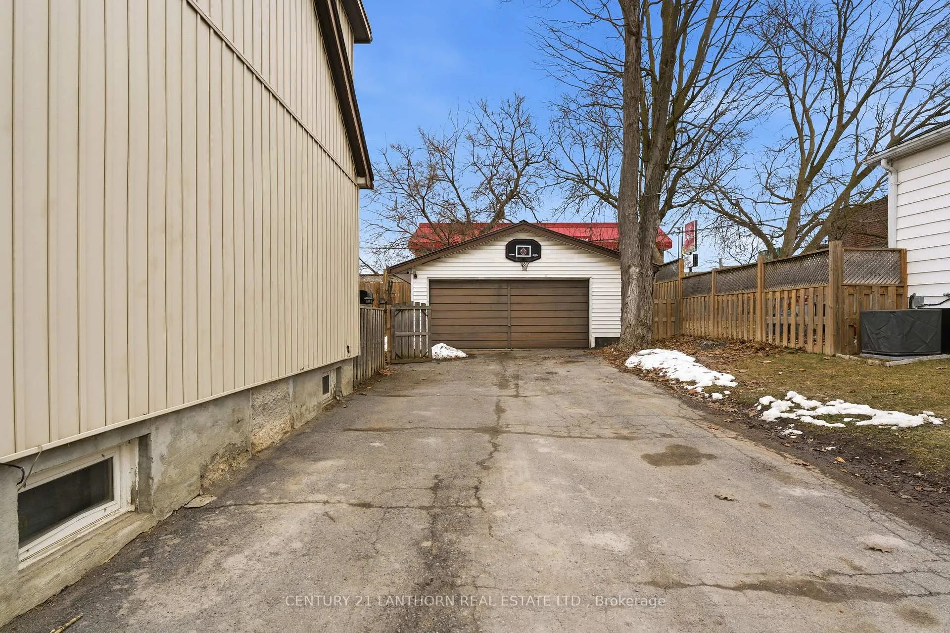 Photo 30 of 29 Valleyview Crescent, Belleville, Belleville Ward — HOMEH