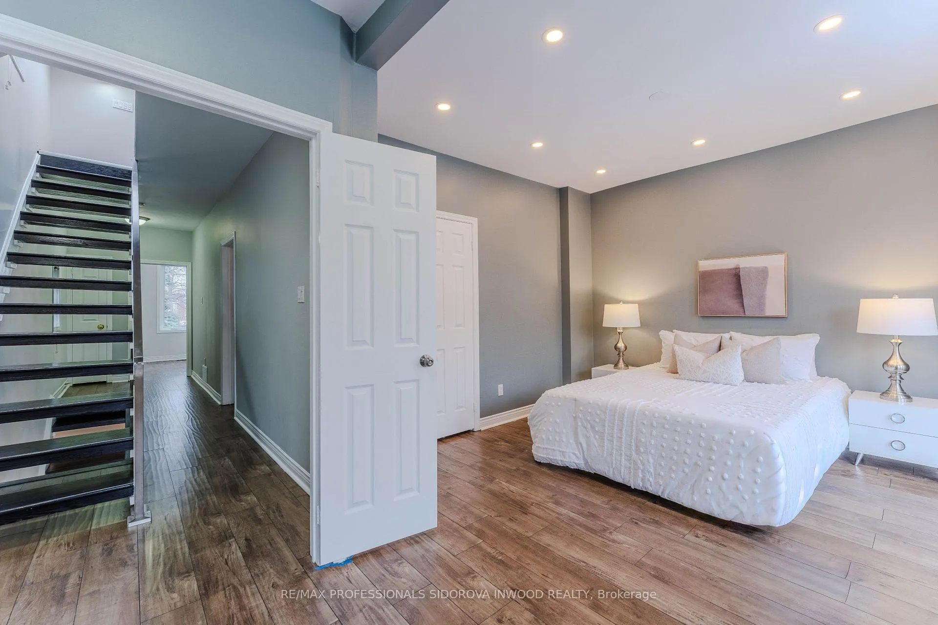 Photo 16 of 30 Boustead Avenue, Toronto, High Park-Swansea — HOMEH